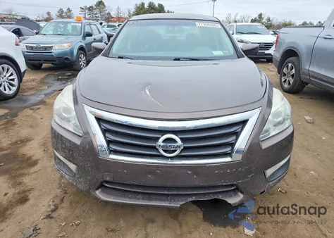 2015 Nissan Altima 2.5 z USA, uszkodzony, nr VIN 1N4AL3AP8FN892251